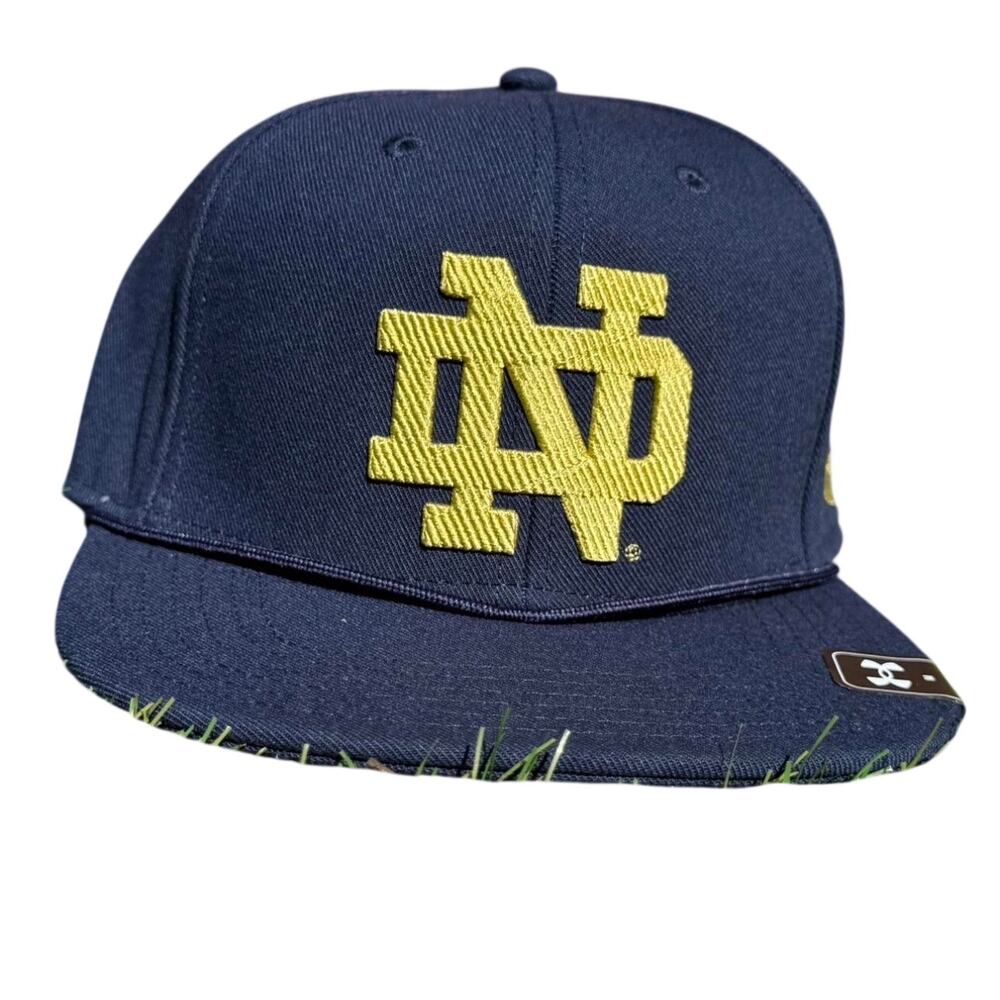 Notre Dame Fighting Irish Under Armour Snapback Hat Navy Gold Medium NWT NCAA
